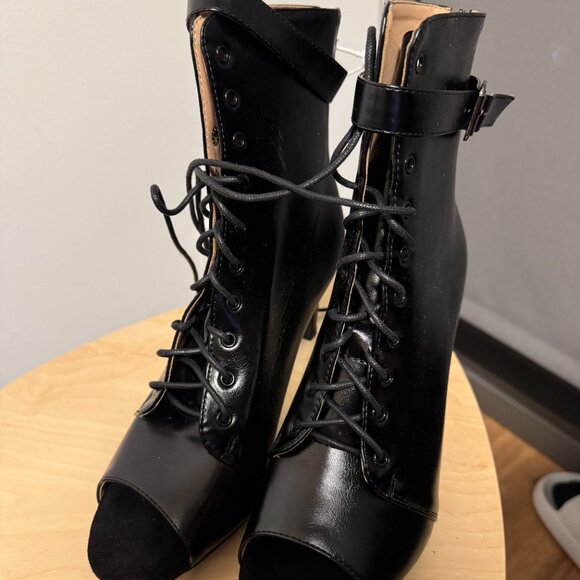 Dance and Sway Women's Black Leatherette Dance Shoes, Size 9 - Picture 9 of 11